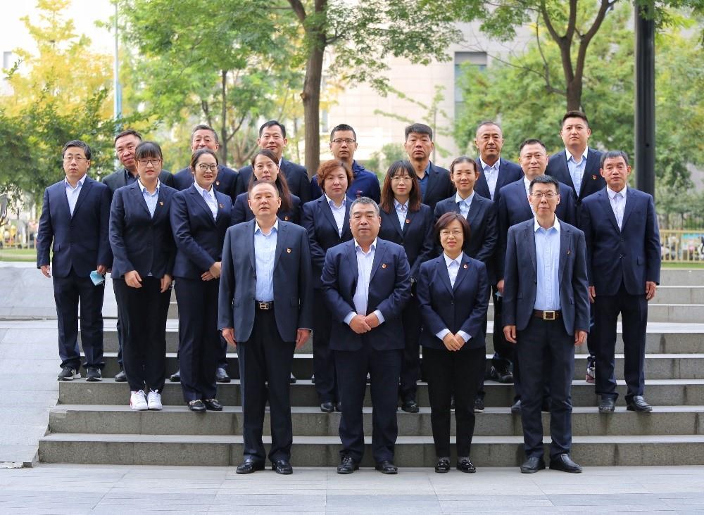 多元團(tuán)隊凝合力，同舟共濟(jì)揚帆起