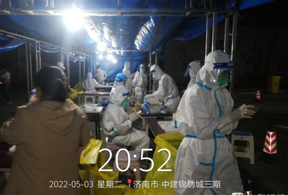 產(chǎn)發(fā)戰(zhàn)疫 |“金鐘大白”同心同行，筑牢社區(qū)疫情防控安全