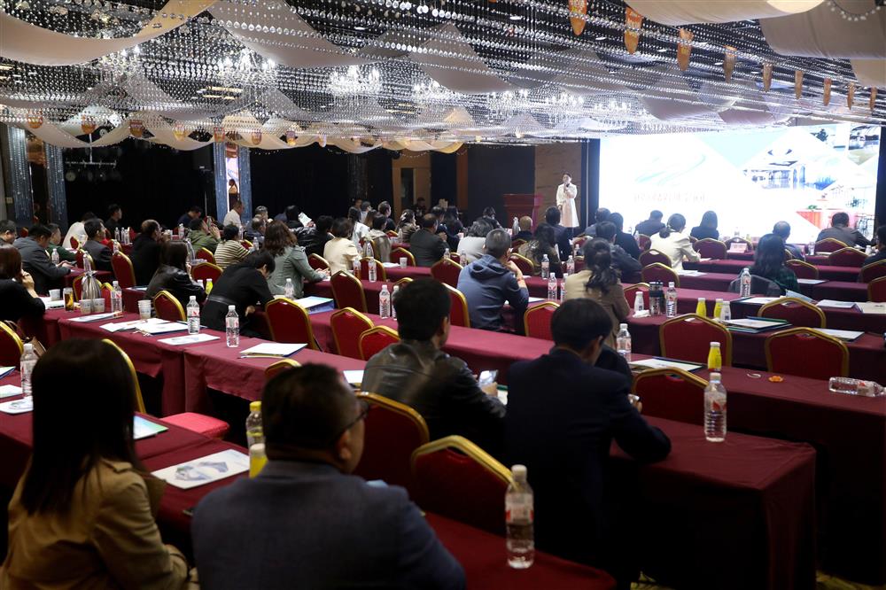 AI賦能產(chǎn)業(yè)生態(tài)！科創(chuàng)投集團旗下銀河數(shù)創(chuàng)空間舉辦濟南科創(chuàng)數(shù)創(chuàng)生態(tài)大會